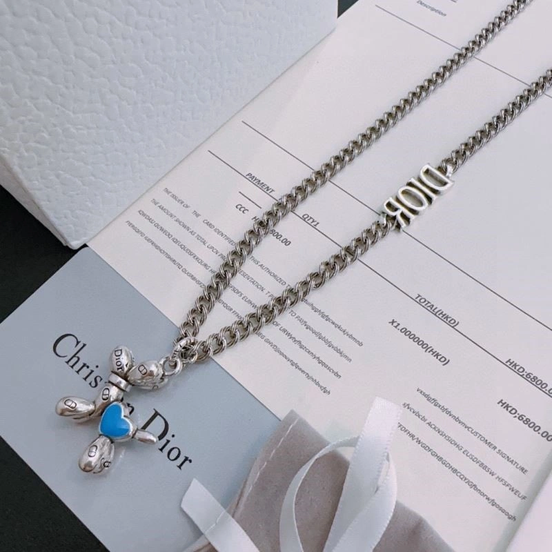 Versatile Christian Dior Necklaces 234067