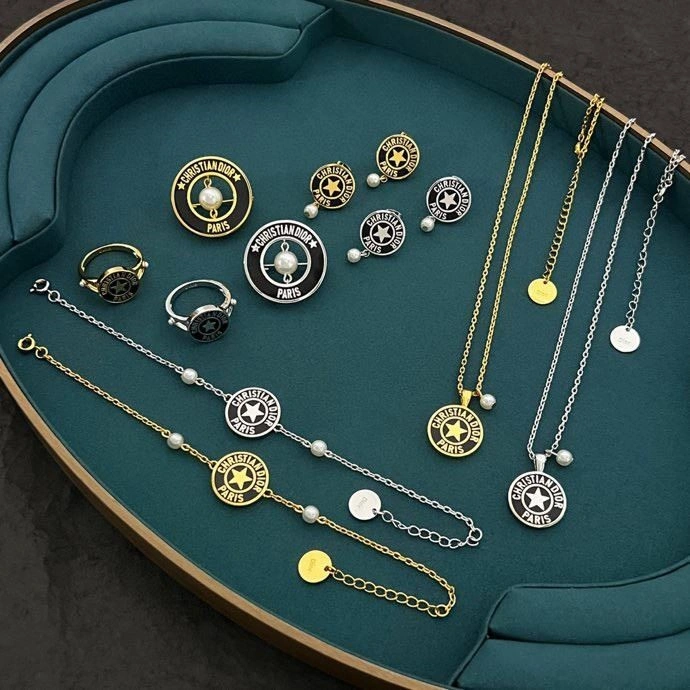 Christian Dior Necklaces StreetReady 233814