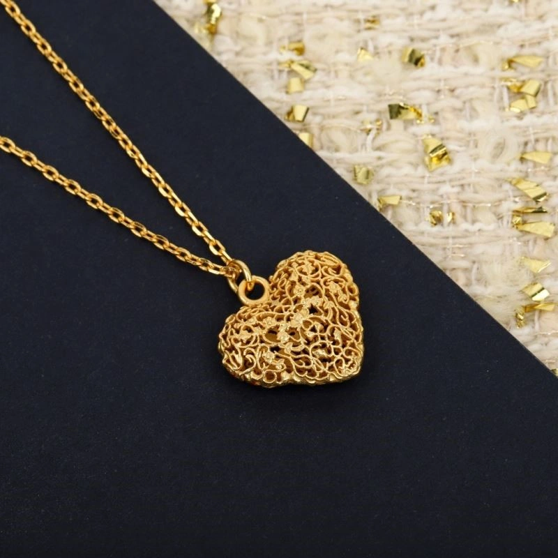 Refined Christian Dior Necklaces 233819
