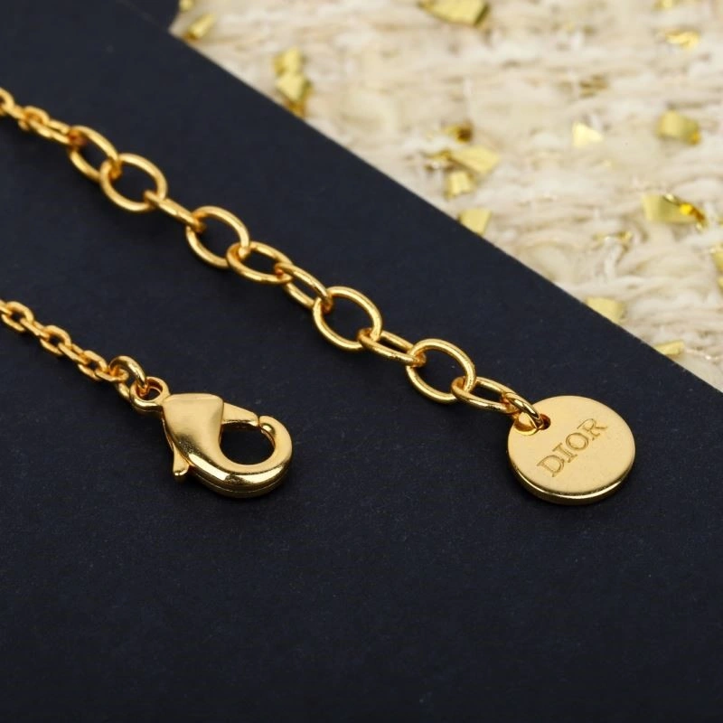 Refined Christian Dior Necklaces 233819