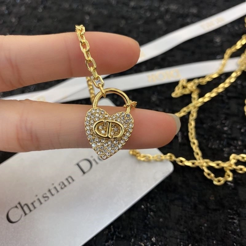 SmoothTexture Christian Dior Necklaces 233794