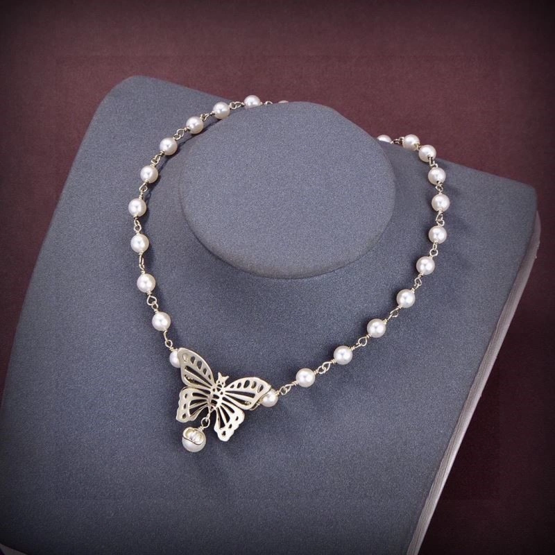 Compact Christian Dior Necklaces 233825