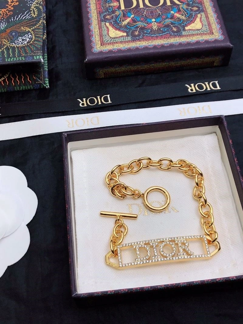 Christian Dior Necklaces Trendsetting 233804