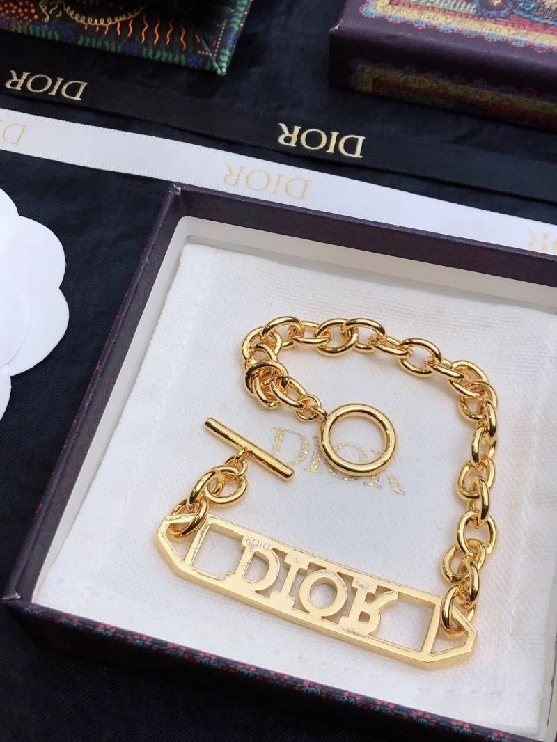 Christian Dior Necklaces Trendsetting 233804