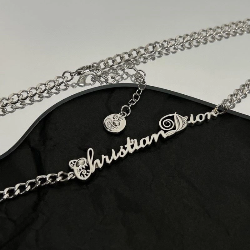 Supportive Christian Dior Necklaces 233780