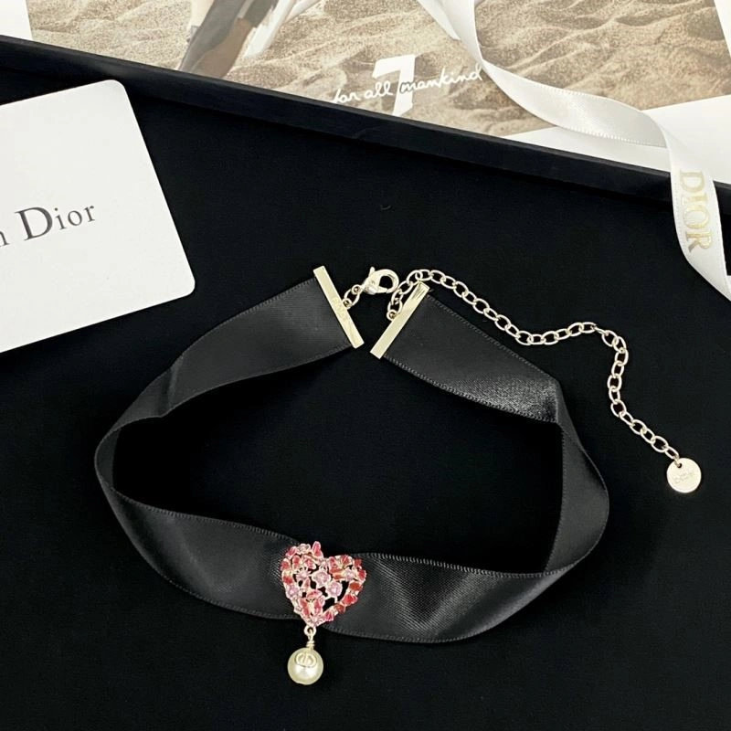 Minimalist Christian Dior Necklaces 233773