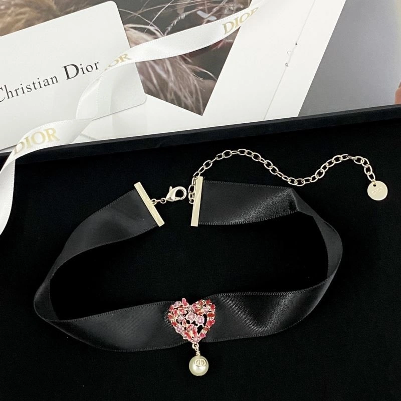 Minimalist Christian Dior Necklaces 233773
