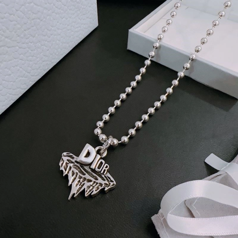 Comfortable Christian Dior Necklaces 233768