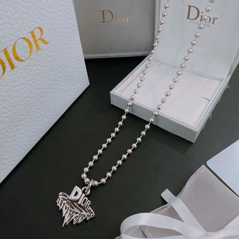 Comfortable Christian Dior Necklaces 233768