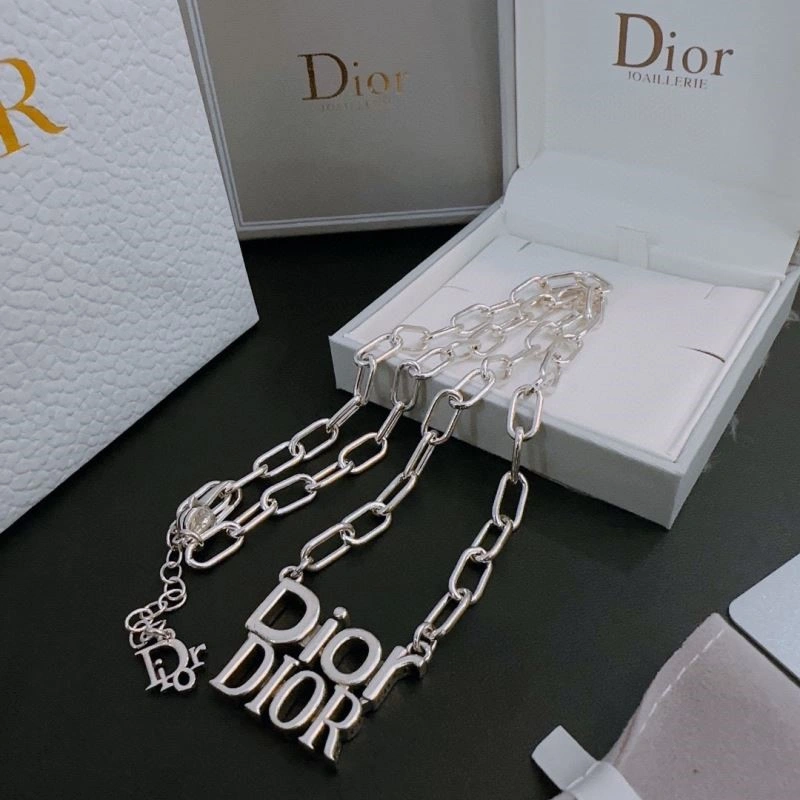Reliable Christian Dior Necklaces 233770