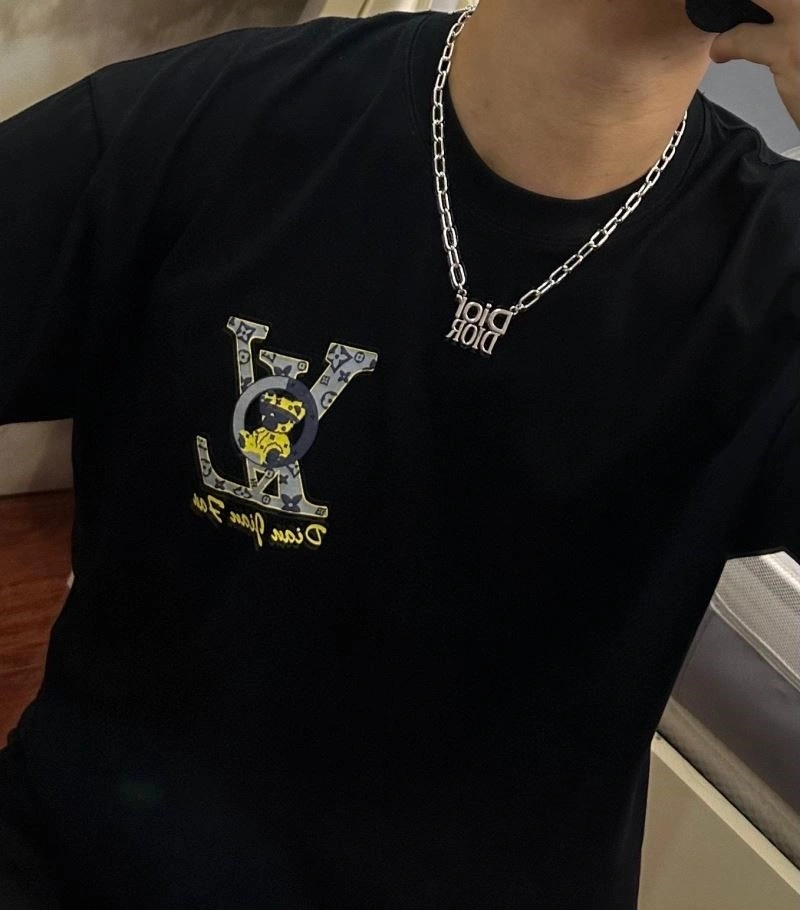 Reliable Christian Dior Necklaces 233770