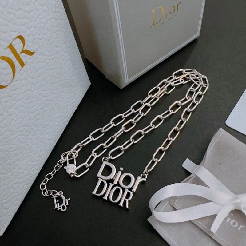 Reliable Christian Dior Necklaces 233770