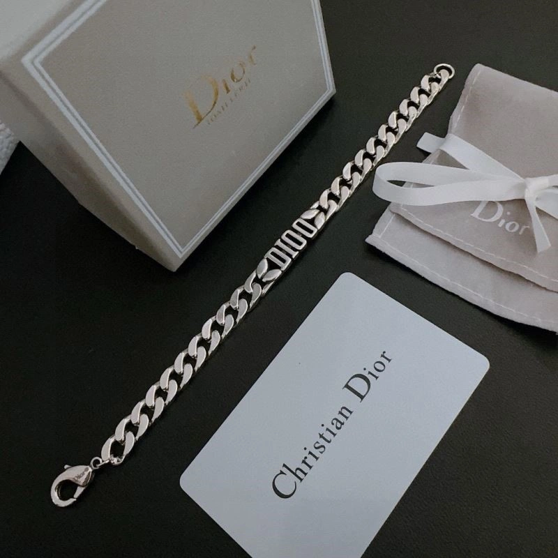 Stretchable Christian Dior Necklaces 233769