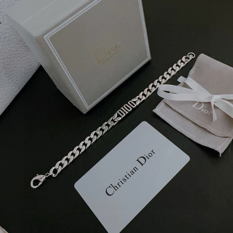 Stretchable Christian Dior Necklaces 233769
