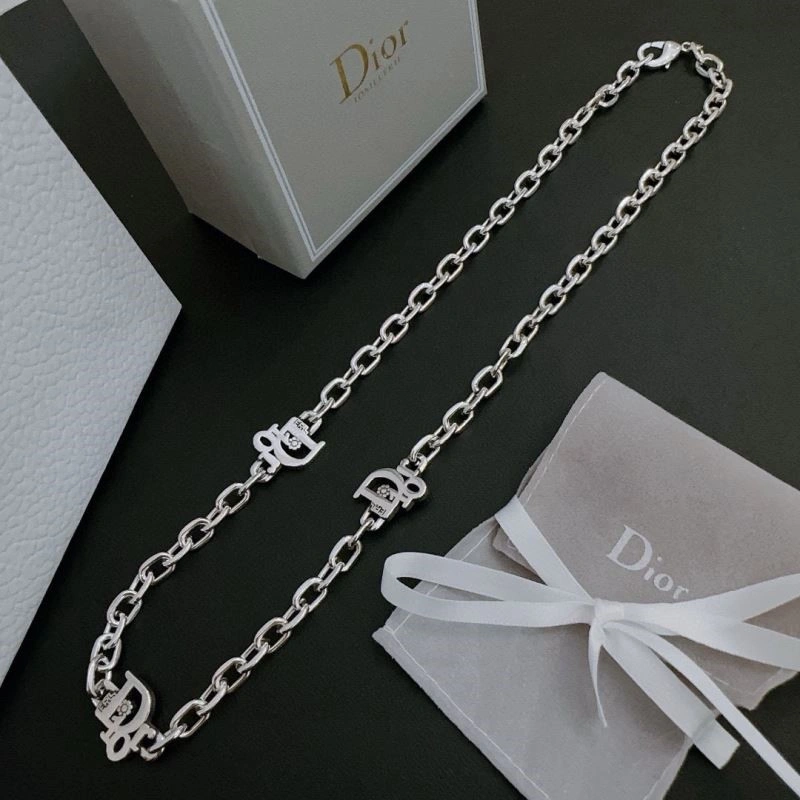 Flexible Christian Dior Necklaces 233767