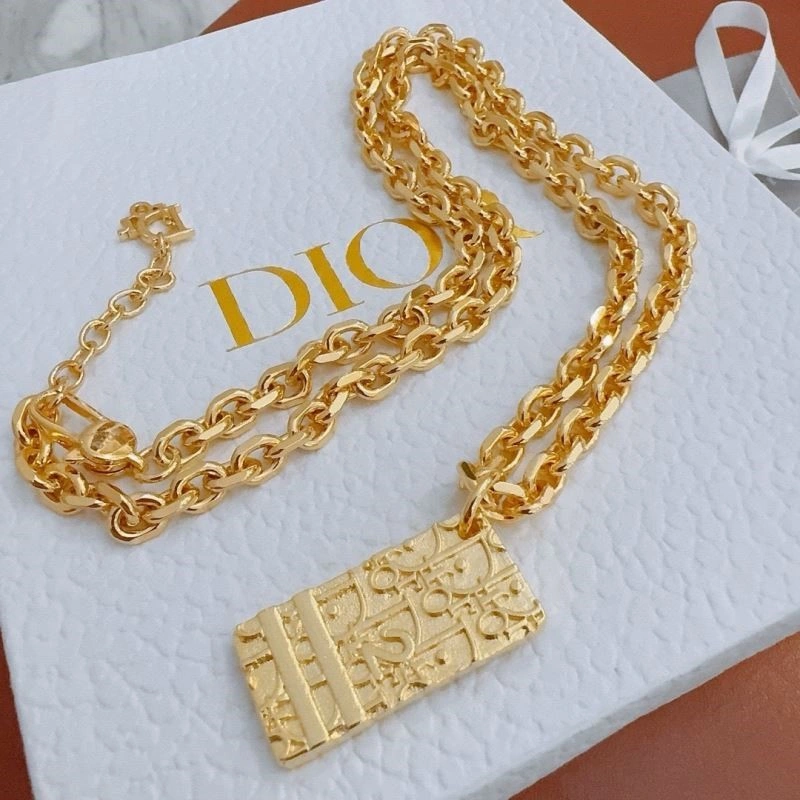 Fashionable Christian Dior Necklaces 233762