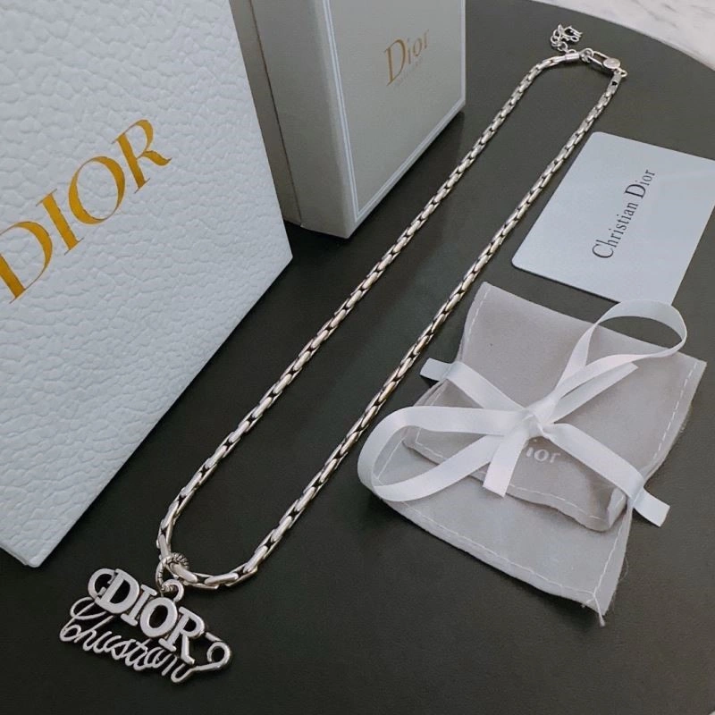 Christian Dior Necklaces SmoothTexture 233806