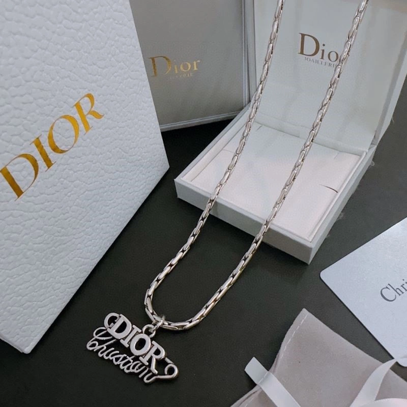 Christian Dior Necklaces SmoothTexture 233806