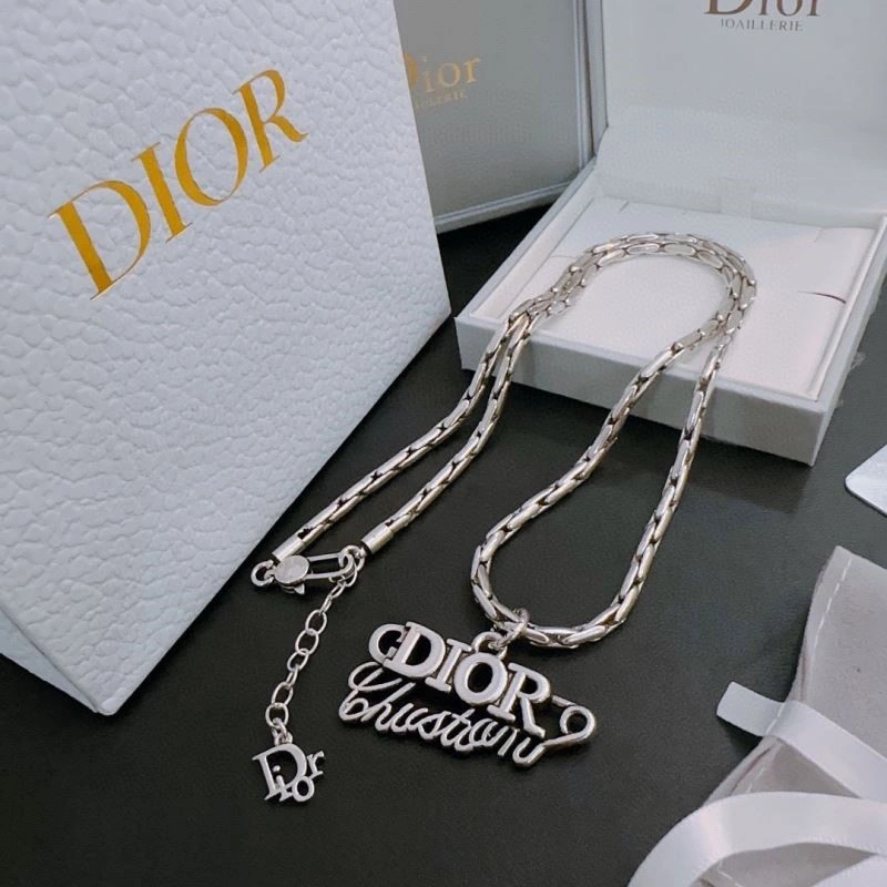 Christian Dior Necklaces SmoothTexture 233806