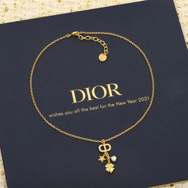 Timeless Christian Dior Necklaces 233757