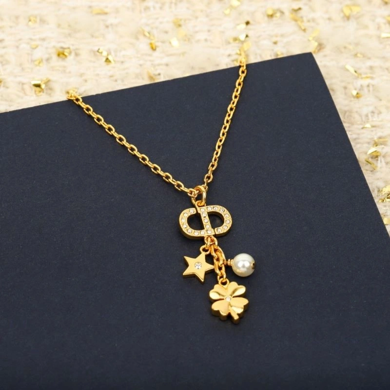 Timeless Christian Dior Necklaces 233757