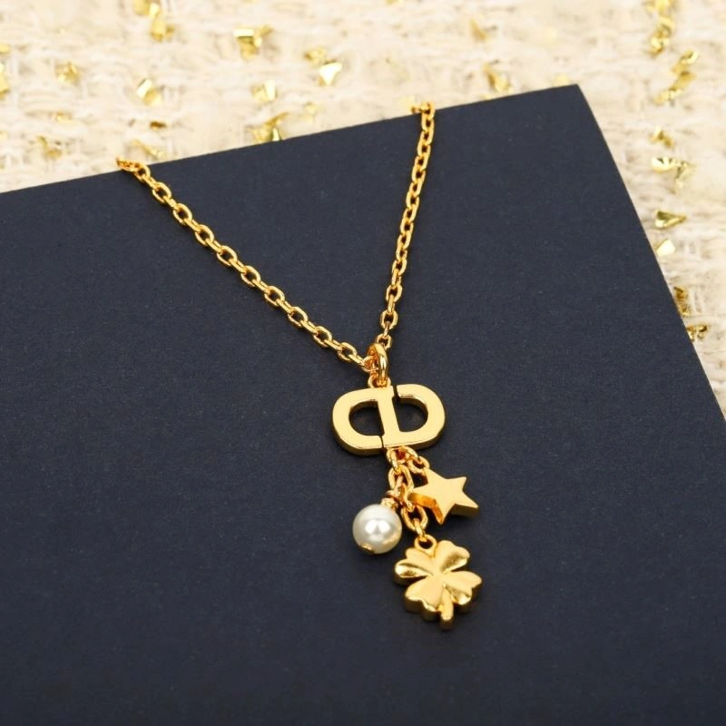 Timeless Christian Dior Necklaces 233757