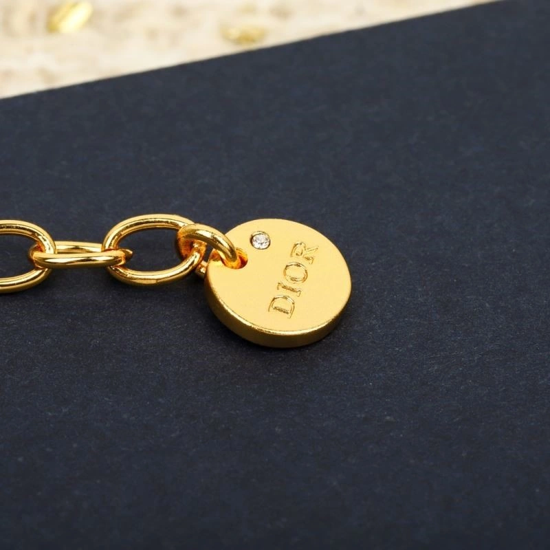 Timeless Christian Dior Necklaces 233757