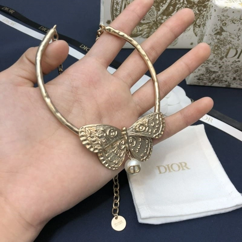 Bold Christian Dior Necklaces 233737