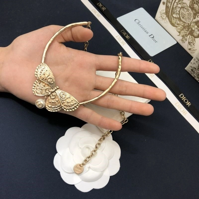 Bold Christian Dior Necklaces 233737