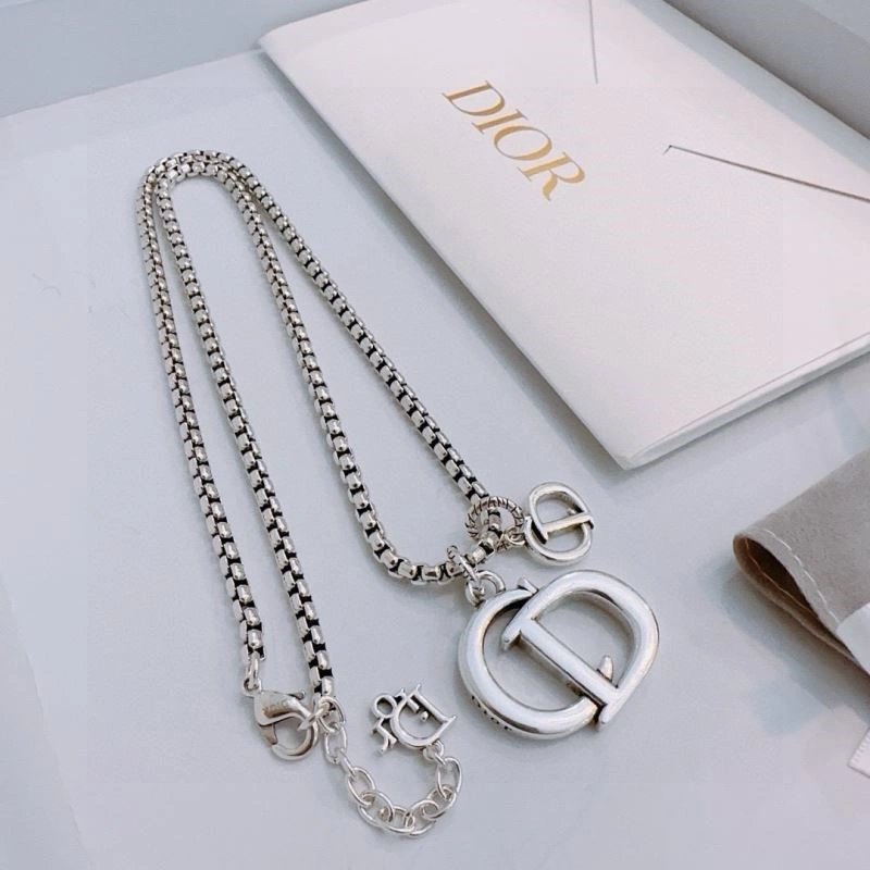 Packable Christian Dior Necklaces 233734