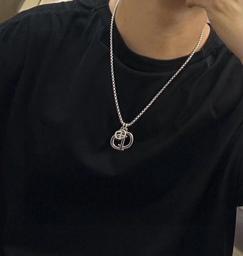 Packable Christian Dior Necklaces 233734
