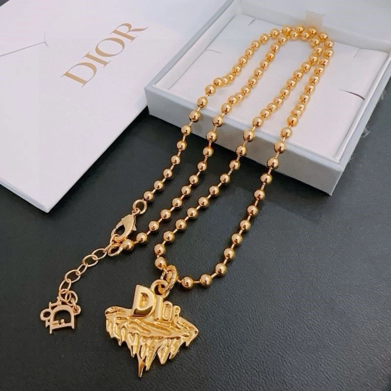 Attractive Christian Dior Necklaces 233732