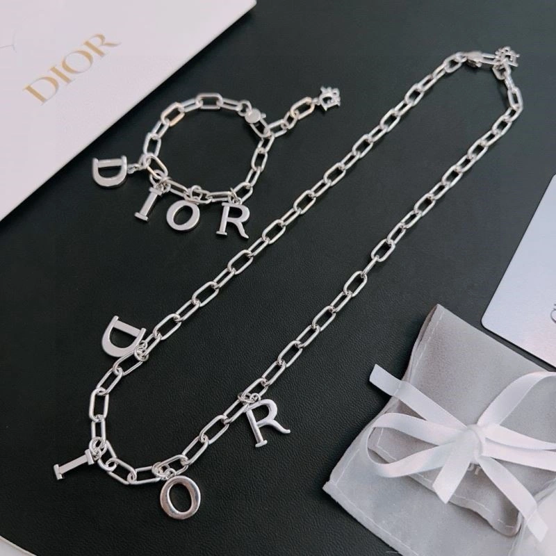 Christian Dior Necklaces TimelessDesign 233723