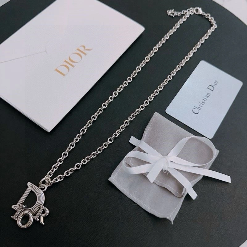 Christian Dior Necklaces Packable 233729