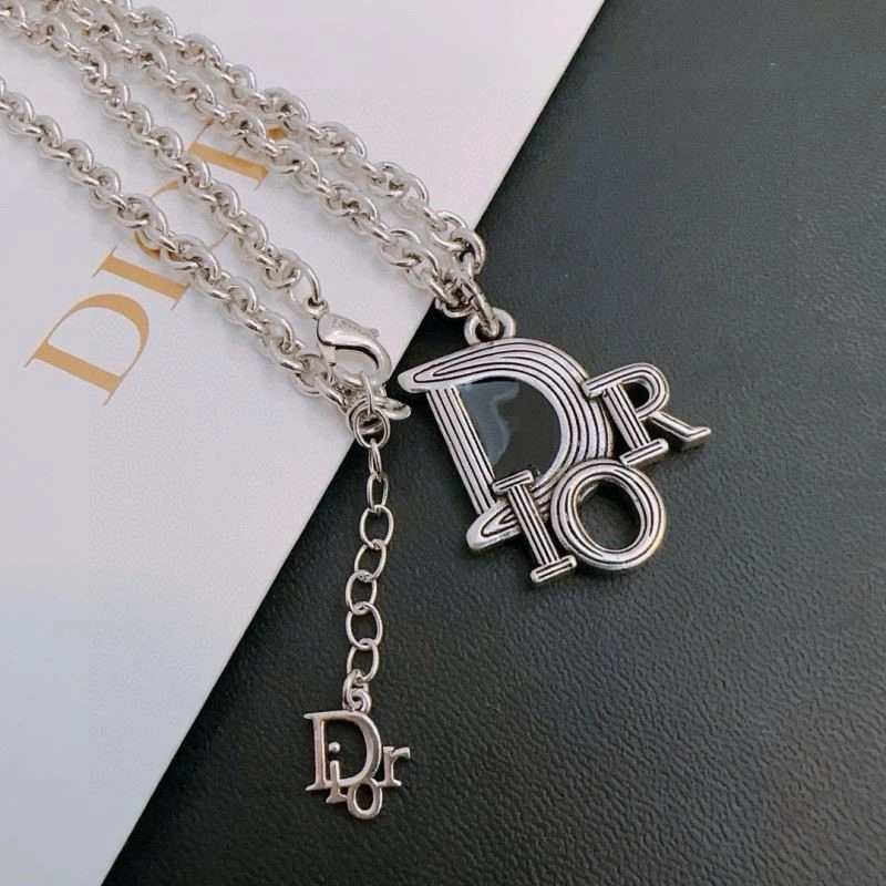 Christian Dior Necklaces Packable 233729