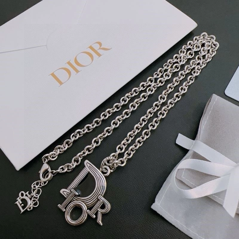 Christian Dior Necklaces Packable 233729