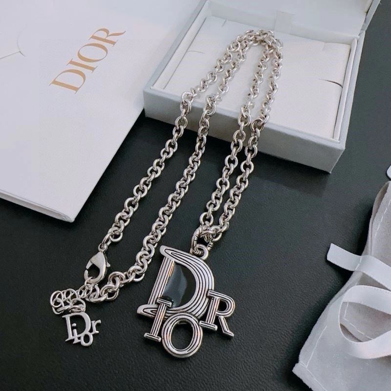 Christian Dior Necklaces Packable 233729