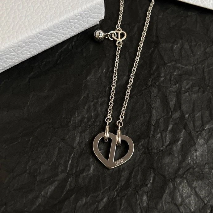 TimelessDesign Christian Dior Necklaces 233716