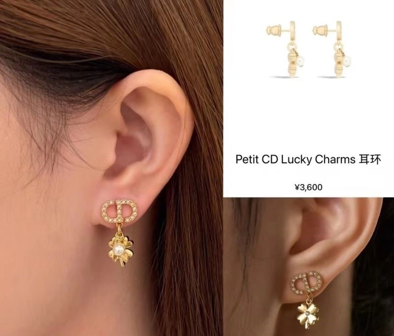 Supportive Christian Dior Necklaces 233400