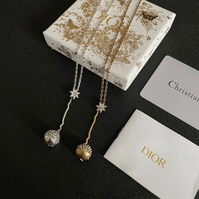 Christian Dior Necklaces Elegant 233401