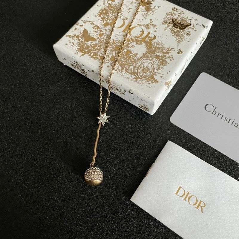 Christian Dior Necklaces Elegant 233401