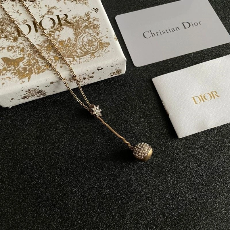 Christian Dior Necklaces Elegant 233401