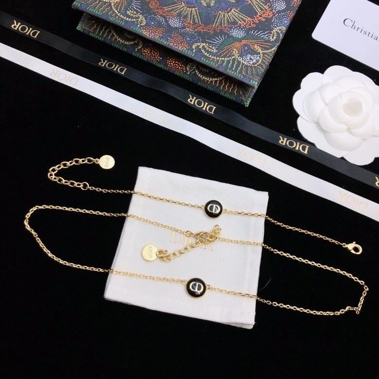 FlexibleFit Christian Dior Necklaces 233395