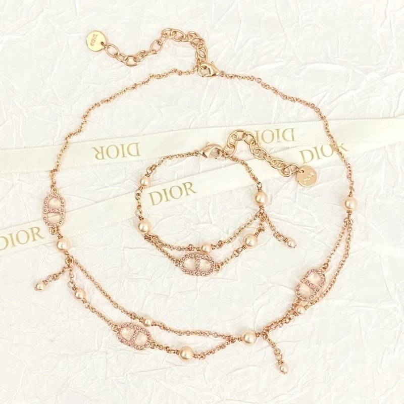 Unique Christian Dior Necklaces 233429