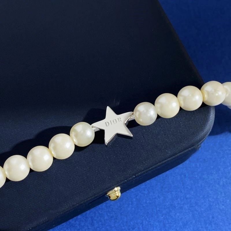 HighPerformance Christian Dior Necklaces 233386