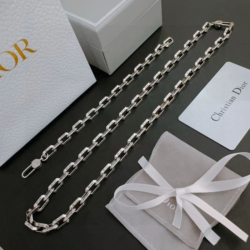 WaterResistant Christian Dior Necklaces 233381