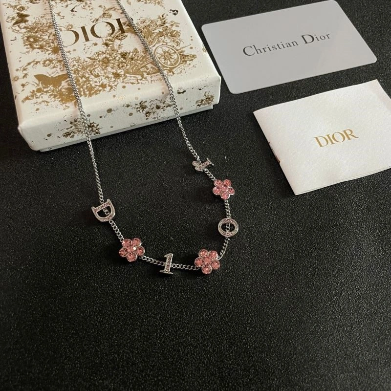 Soft Christian Dior Necklaces 233375