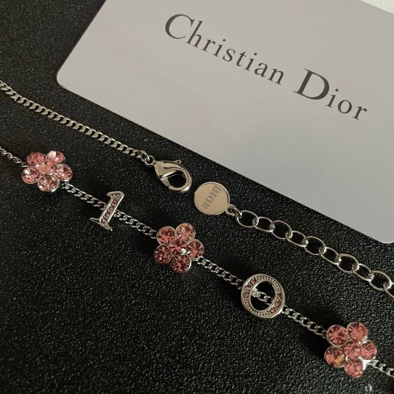 Soft Christian Dior Necklaces 233375