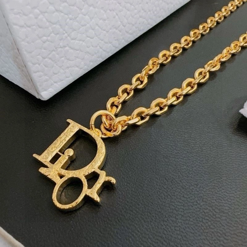 OdorResistant Christian Dior Necklaces 233368
