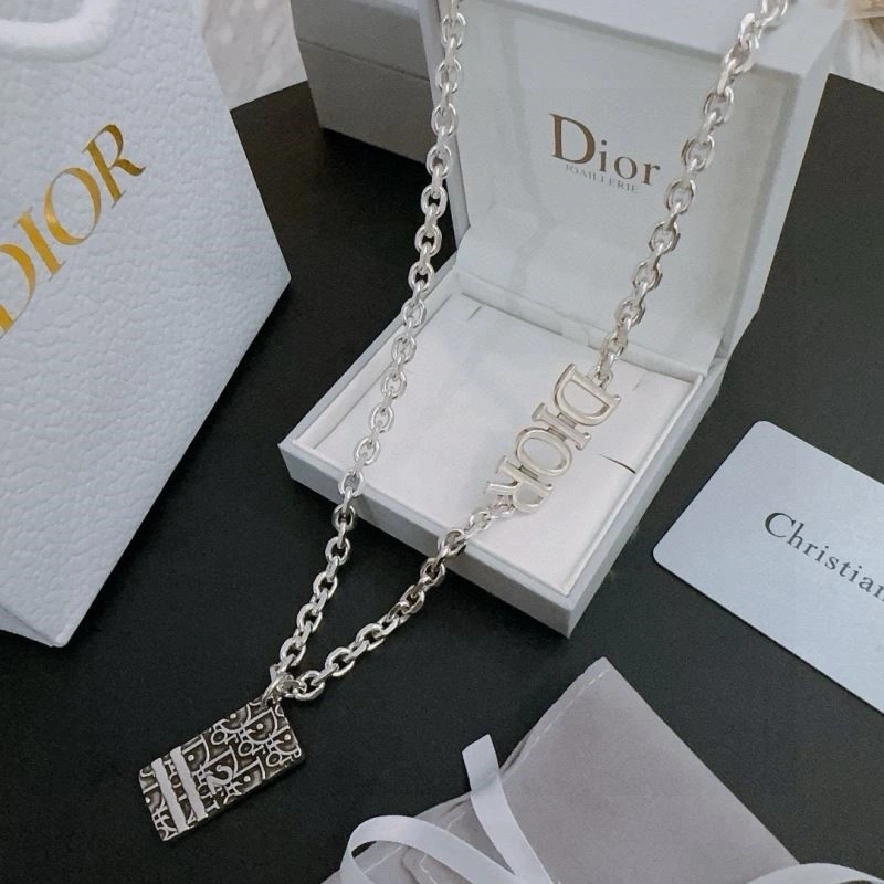 TechFriendly Christian Dior Necklaces 233370